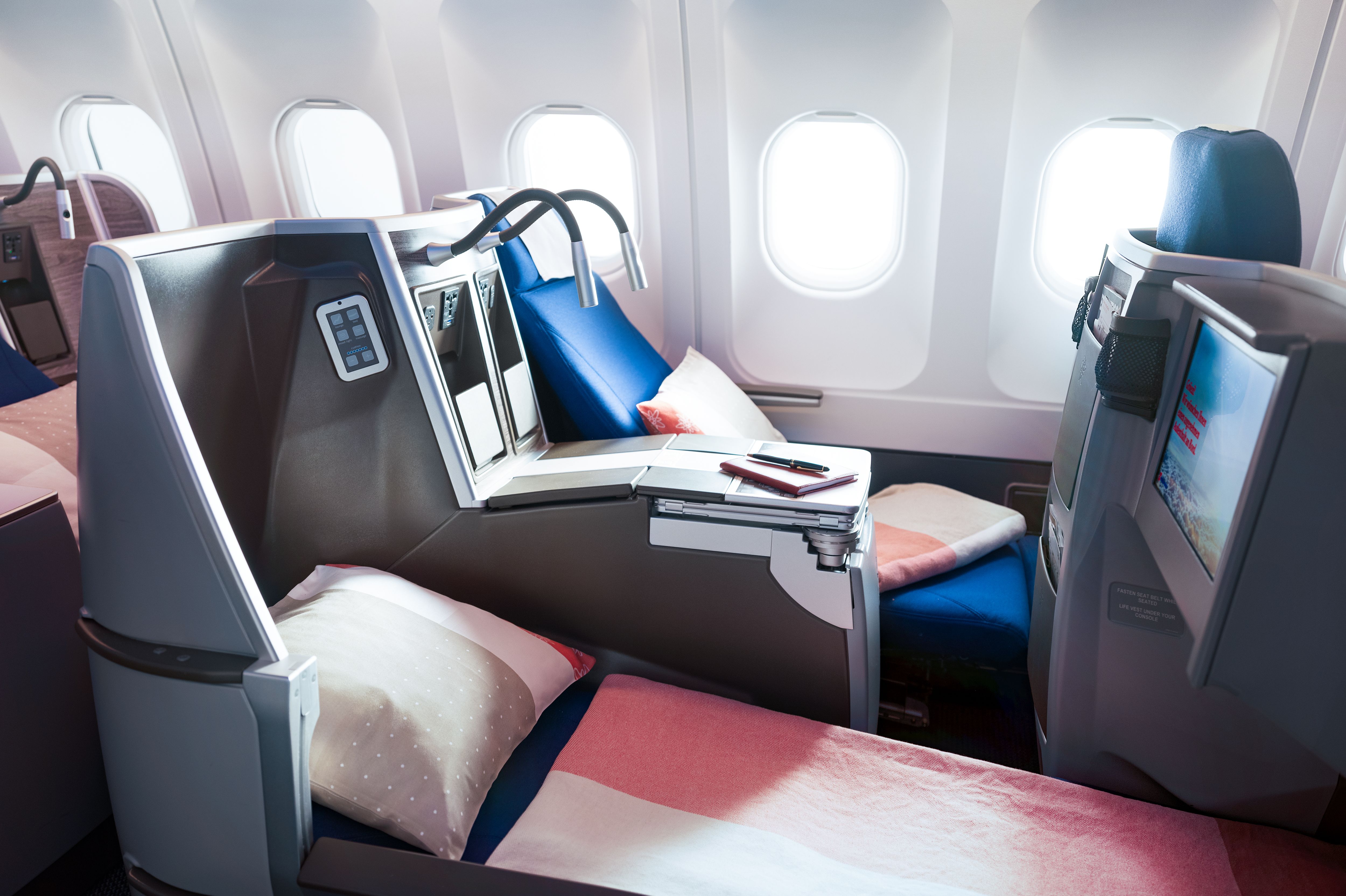 Airbus A Business Class How Do Different Airlines Configure Their Cabins