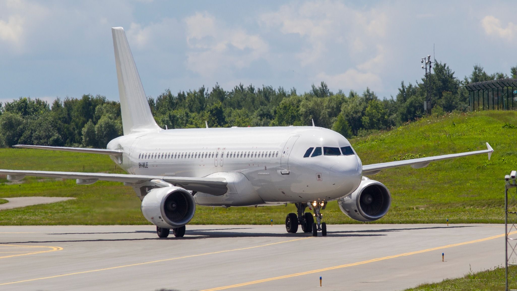 Avion Express Airbus A320 que se salió de la pista vuelve a volar