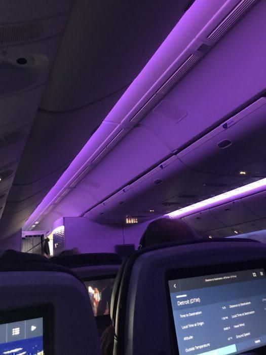 Delta 777 Lighting