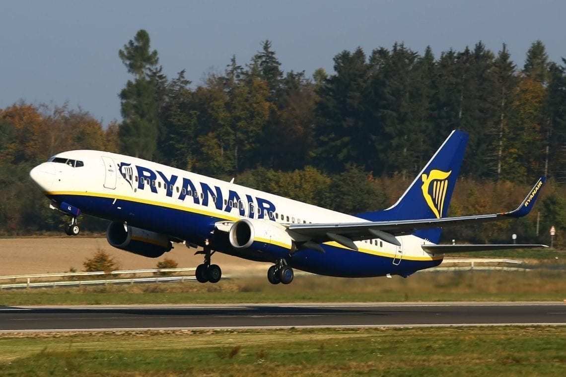 Ryanair B737 Takeoff