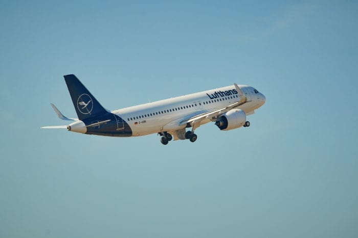 Lufthansa A320 Takeoff