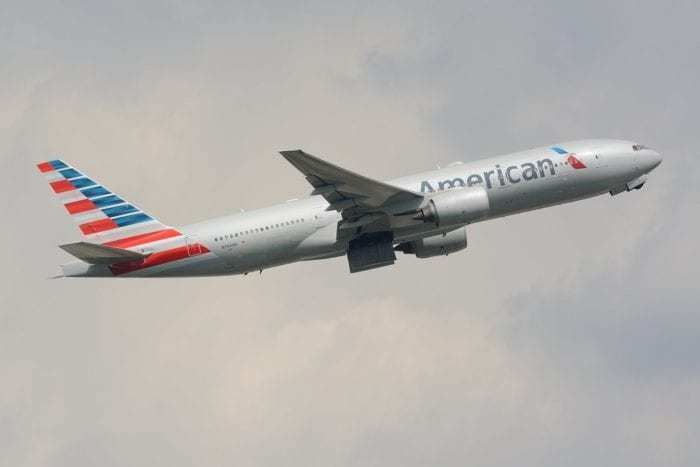 An American Airlines 777 