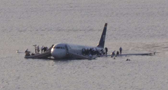 /wordpress/wp-content/uploads/2019/04/Greg-L-CC-BY-2.0-https-creativecommons.orglicensesby2.0-Plane_crash_into_Hudson_River_crop-700x376.jpg