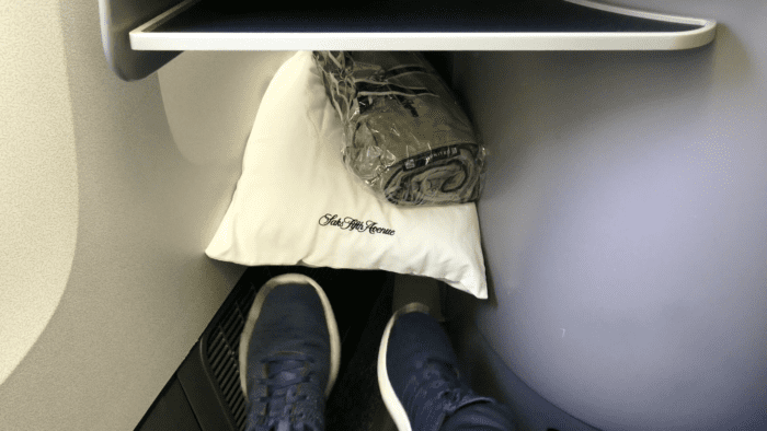 Reviewing United Premium Service: Transcon Boeing 777-200