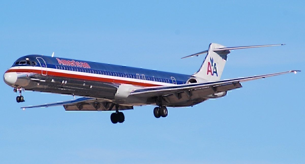 アメリカン航空 MD-80 - 完全な歴史