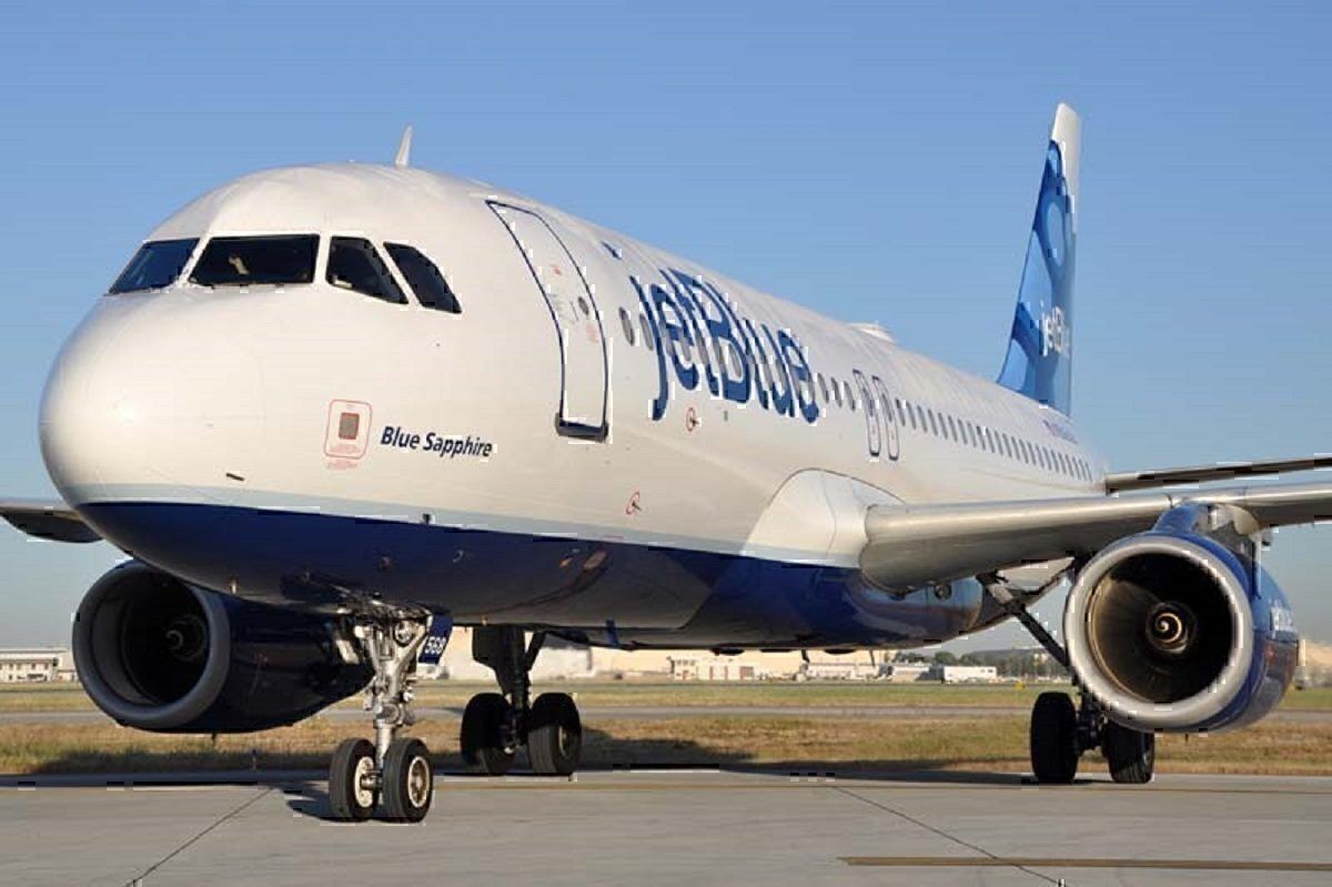 JetBlue A320 on ground