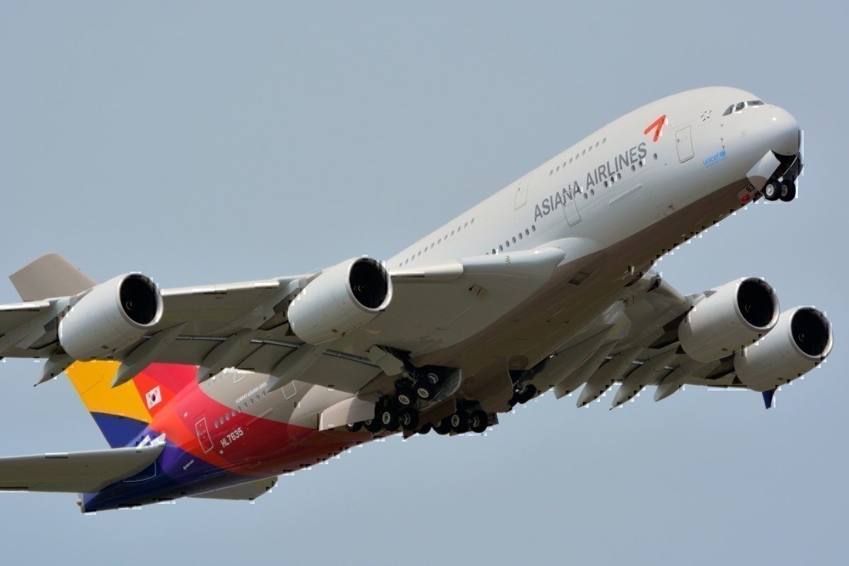 Asiana Airlines Airbus A380 Engine Failure