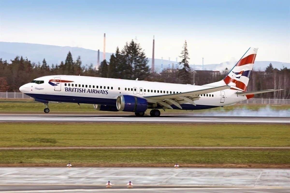 British Airways Comair Boeing 737 MAX 8 landing