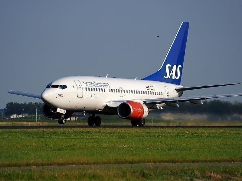 LN-RGK_SAS_Scandinavian_Airlines_Boeing_737-683_-_cn_28313_takeoff_from_Schiphol_pic1