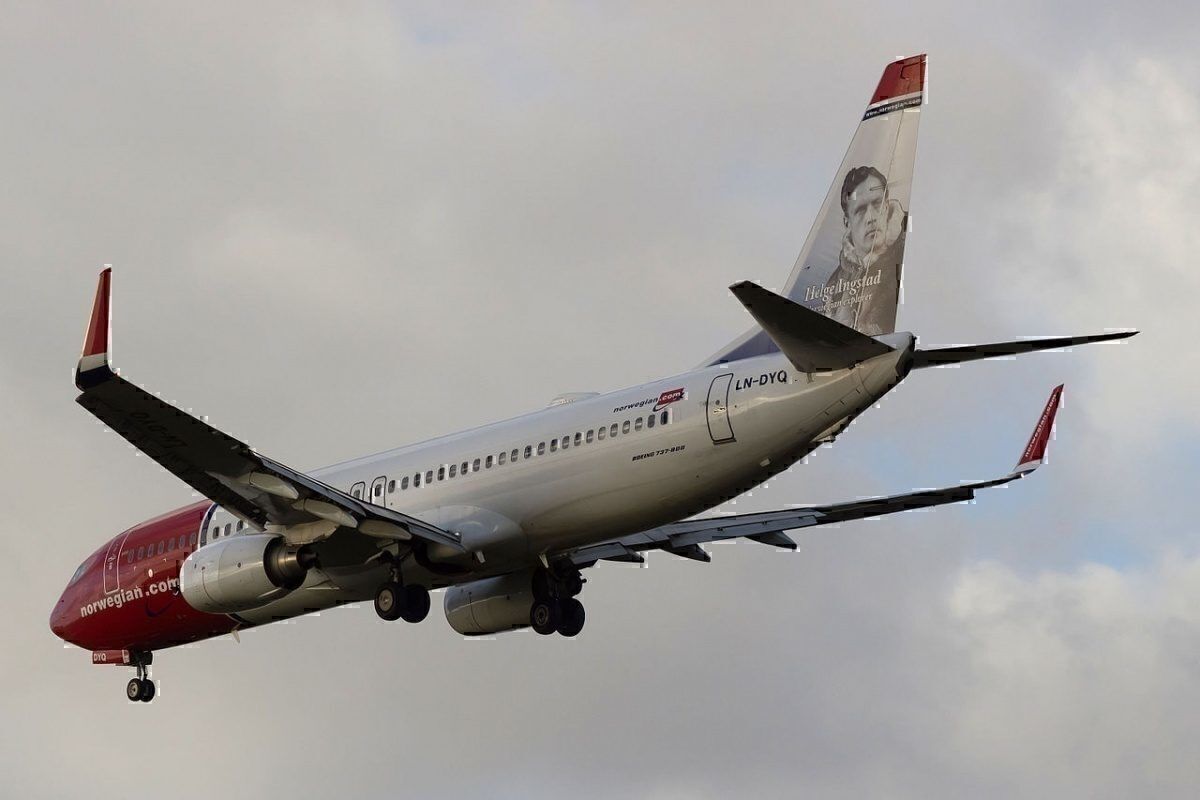 Norwegian 737 approach 