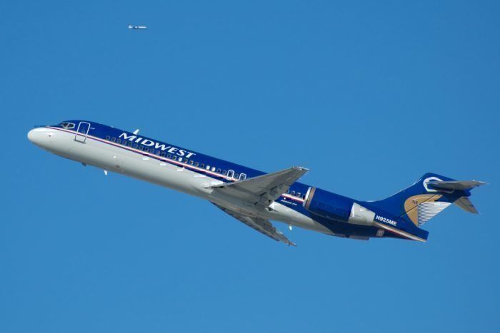 A Midwest Express Airlines Boeing 717