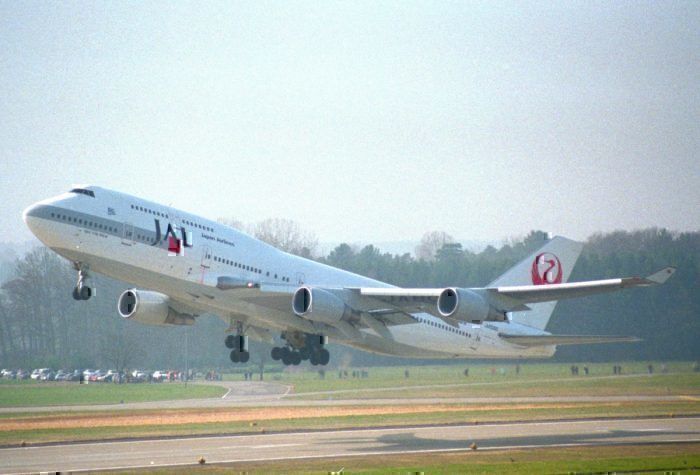 japan-airlines-boeing-747