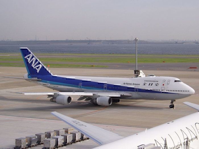 ANA 747-100