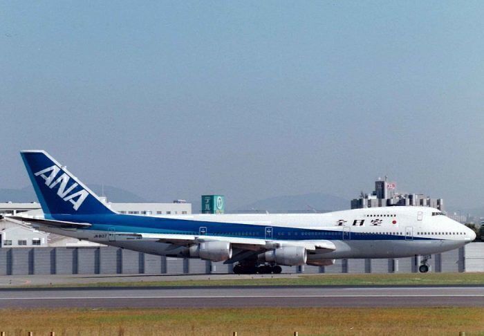 ANA 747-200