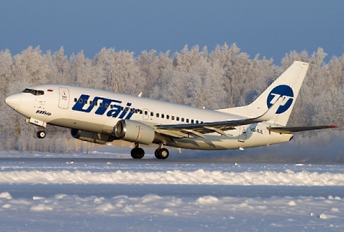 ATair 737 VQ_BJL in the snow