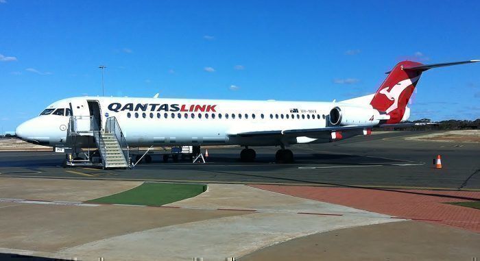 QantasLink F100