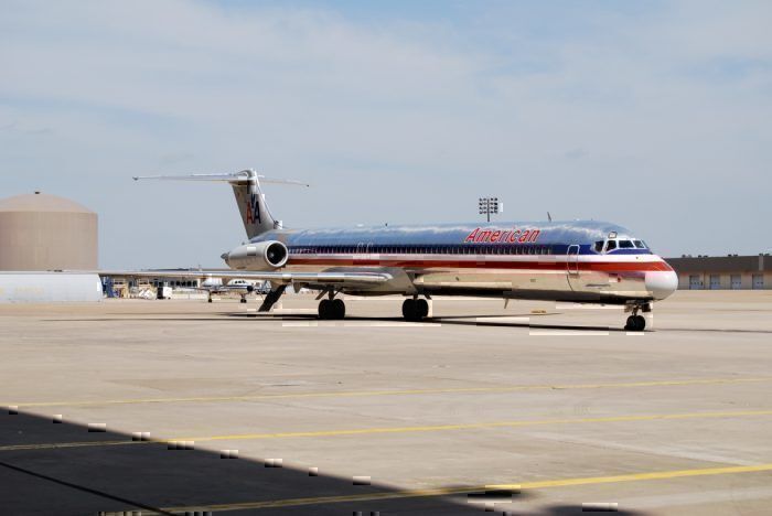 McDonnell Douglas MD-80
