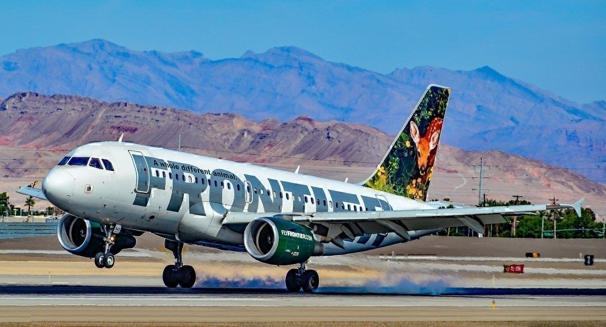 A Frontier Airlines Airbus A319