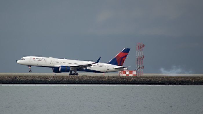 A Delta Air Lines Boeing 757