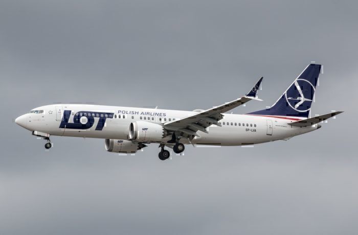 A LOT Polish Airlines Boeing 737 MAX