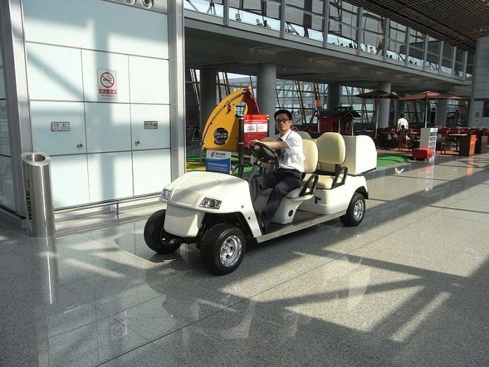 dubai-airport-airside-taxis