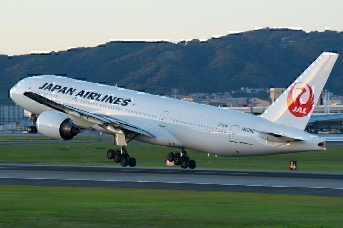 A Japan Airlines Boeing 777