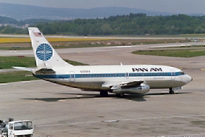 A Pan Am 737