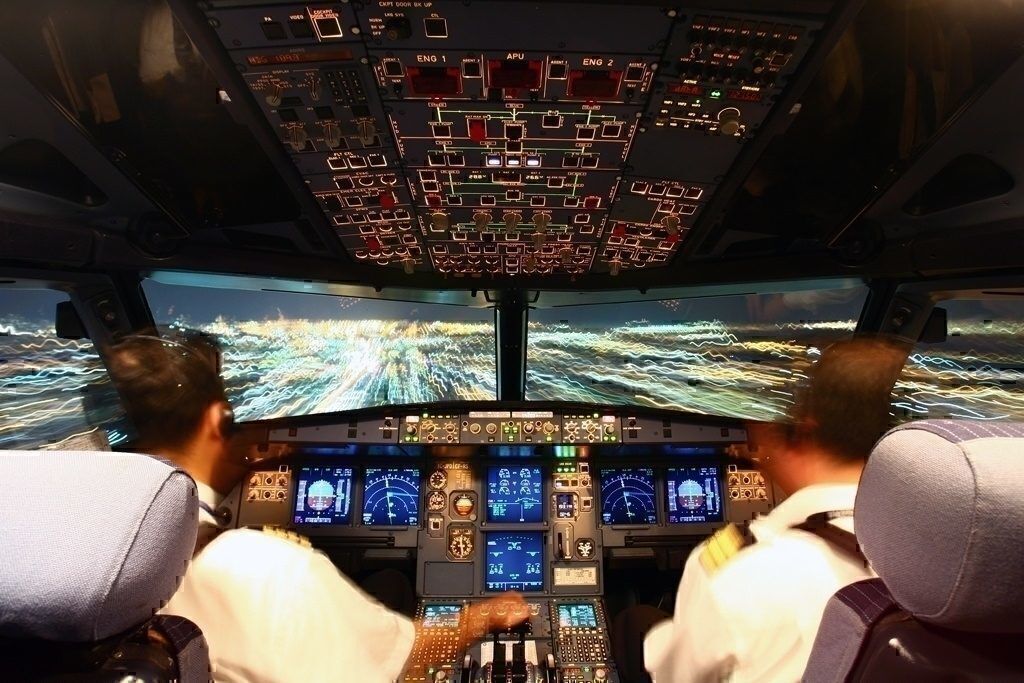 Pilots flying Airbus A320 