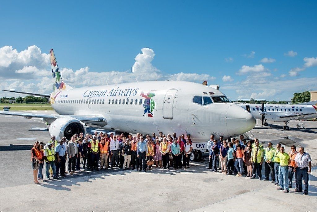 Cayman Airways 737-300