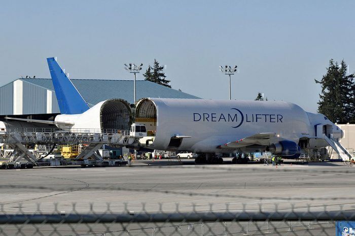 Airbus Beluga Vs Boeing Dreamlifter - Which Fuselage Transporter Is Better?