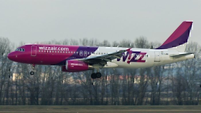A Wizz Air Airbus A320-232