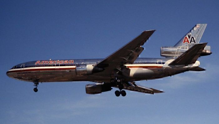 An American Airlines McDonnell Douglas DC-10
