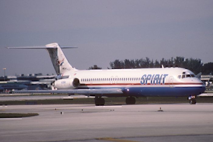 A Spirit Airlines McDonnell Douglas DC-9