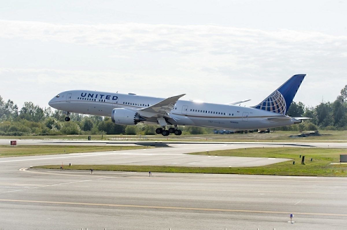United Airlines 787-9pg
