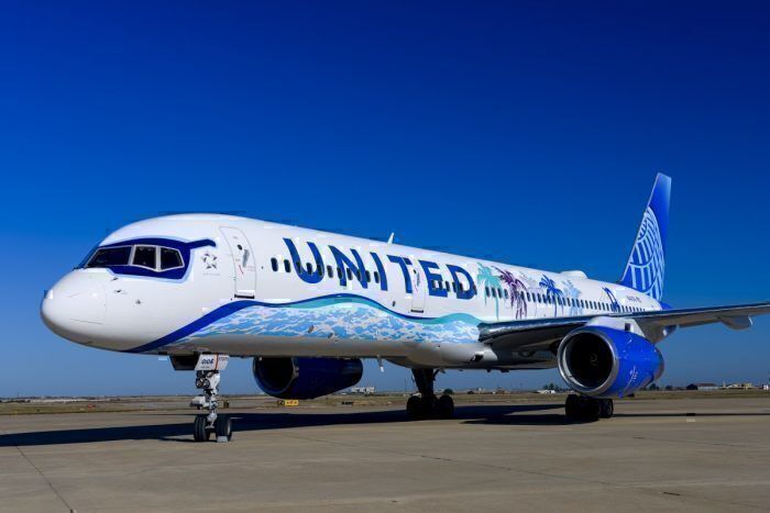 united-airlines-her-art-here-california-winner