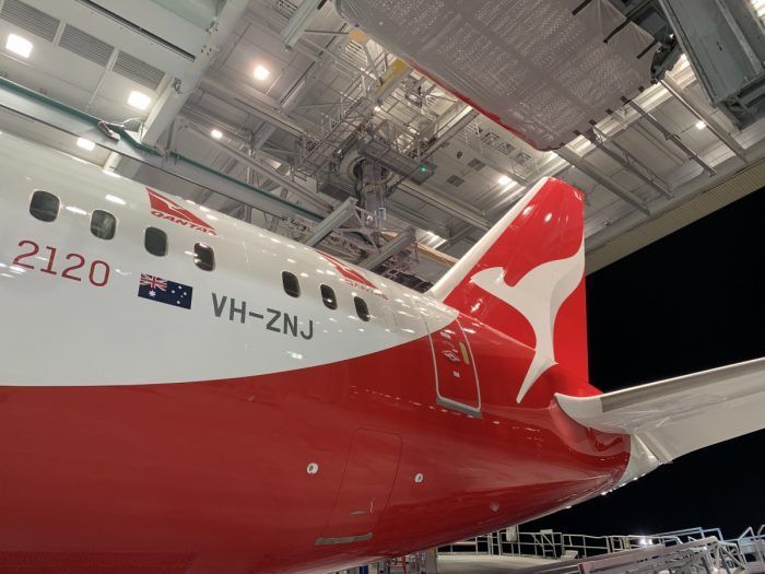 qantas-boeing-787-dreamliner-livery