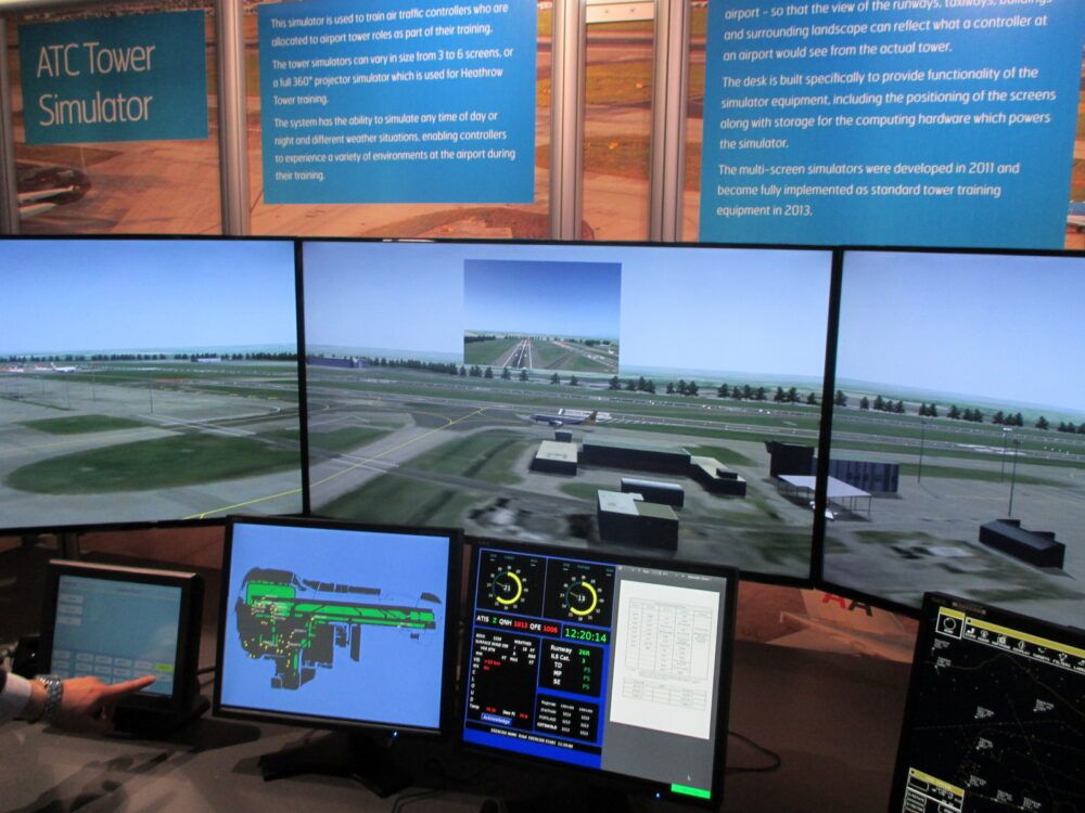 Air-Traffic-Control-Simulator-also-showing-incoming-pilot’s-view