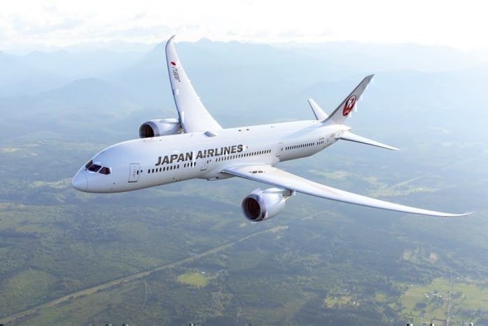 Japan Airlines (JAL) Boeing 787-8 Dreamliner