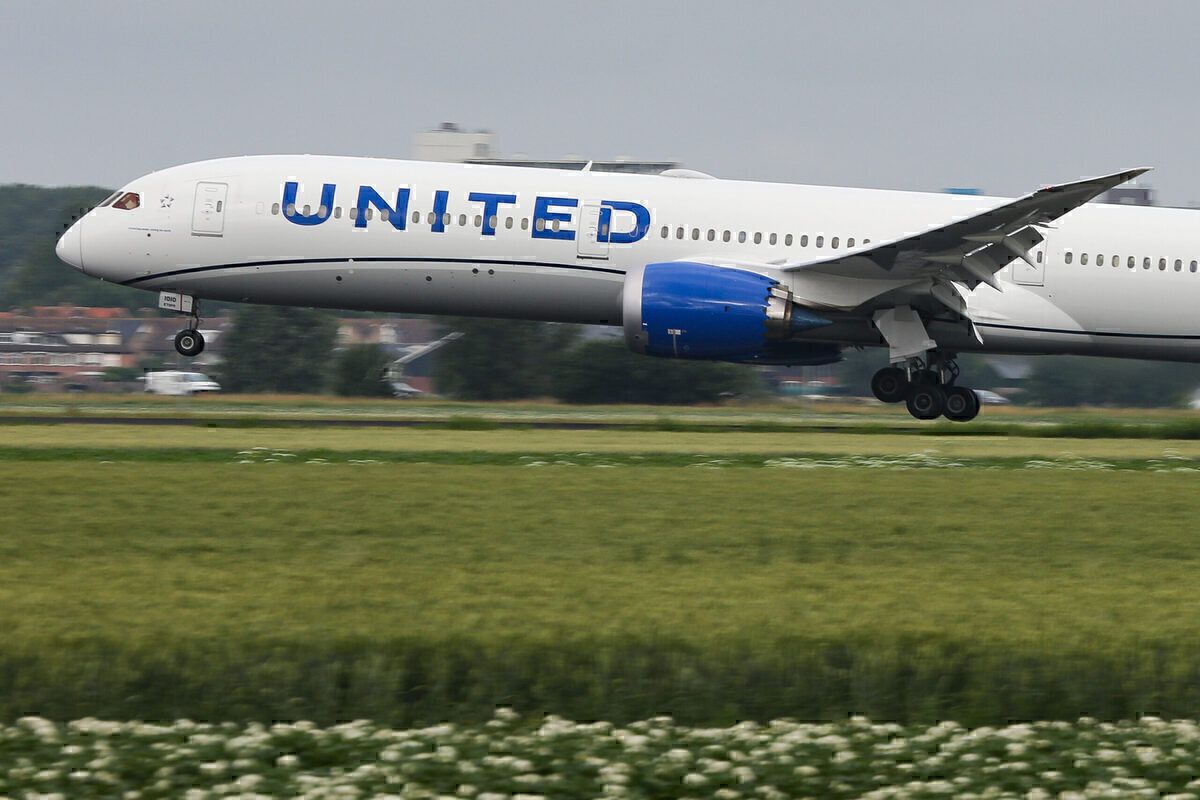 United 787-10