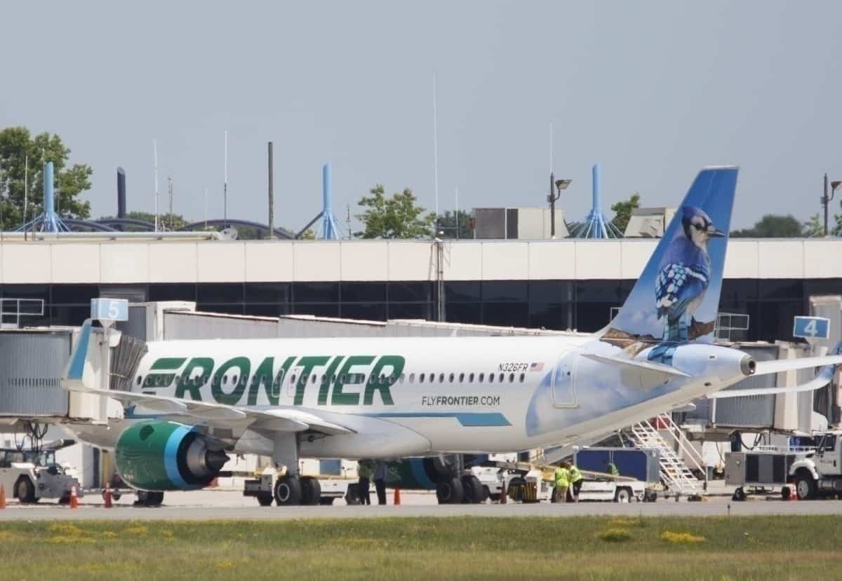 Frontier A320 at gate