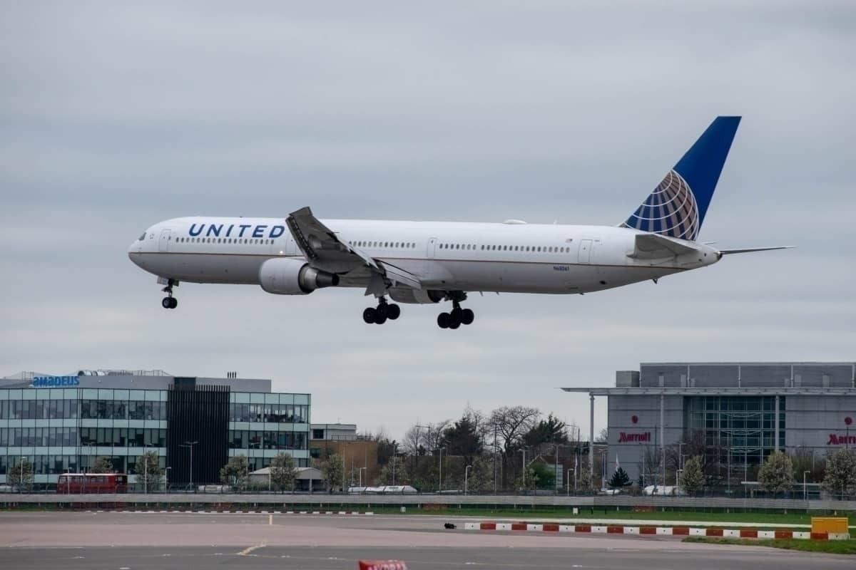 United Airlines23 (1)