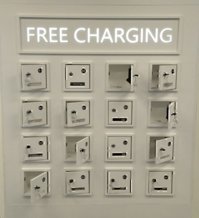 Free secure charging cabinets at Taipei Taoyuan International Airport