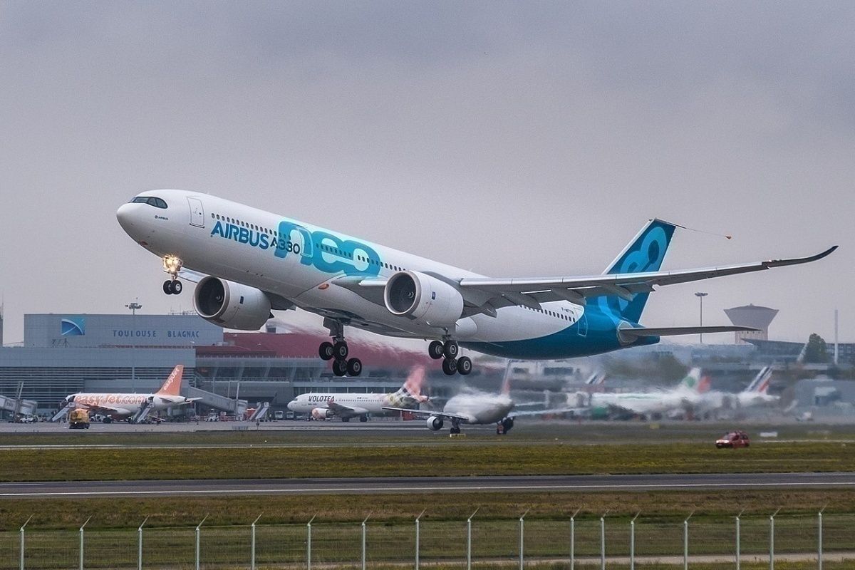 Airbus A330neo First Flight.