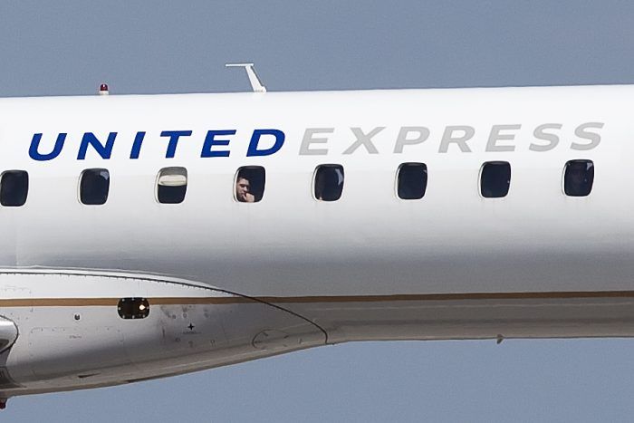 United Express E145