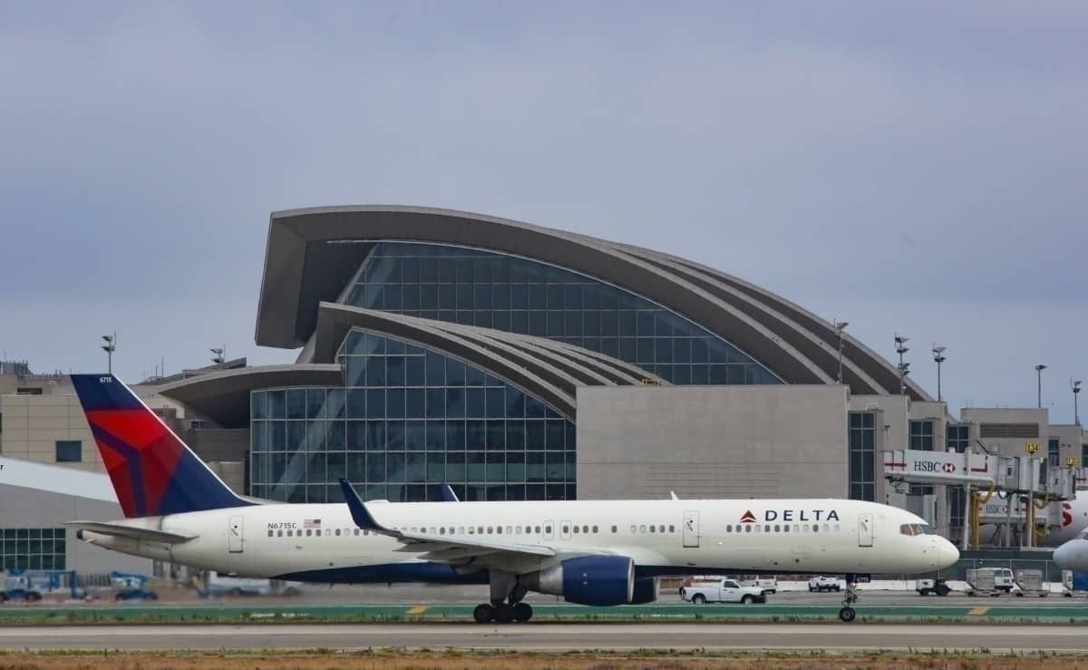 An Inside Look At Delta's Premium Boeing 757