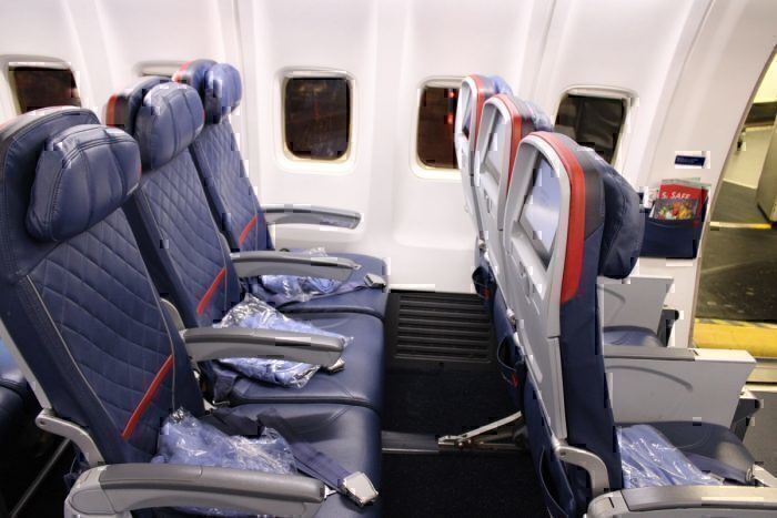 Delta 757 Comfort+