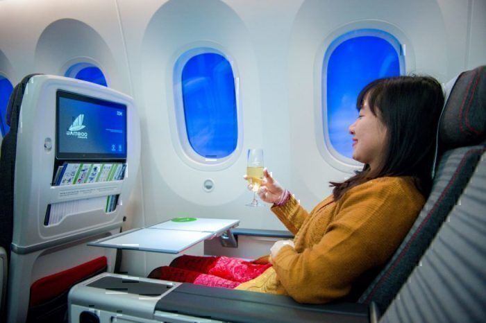 Bamboo Airways 787 premium economy cabin
