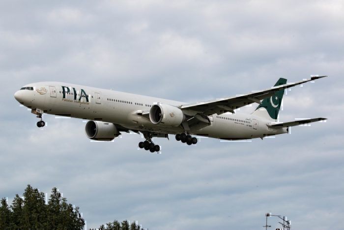 PIA Boeing 777