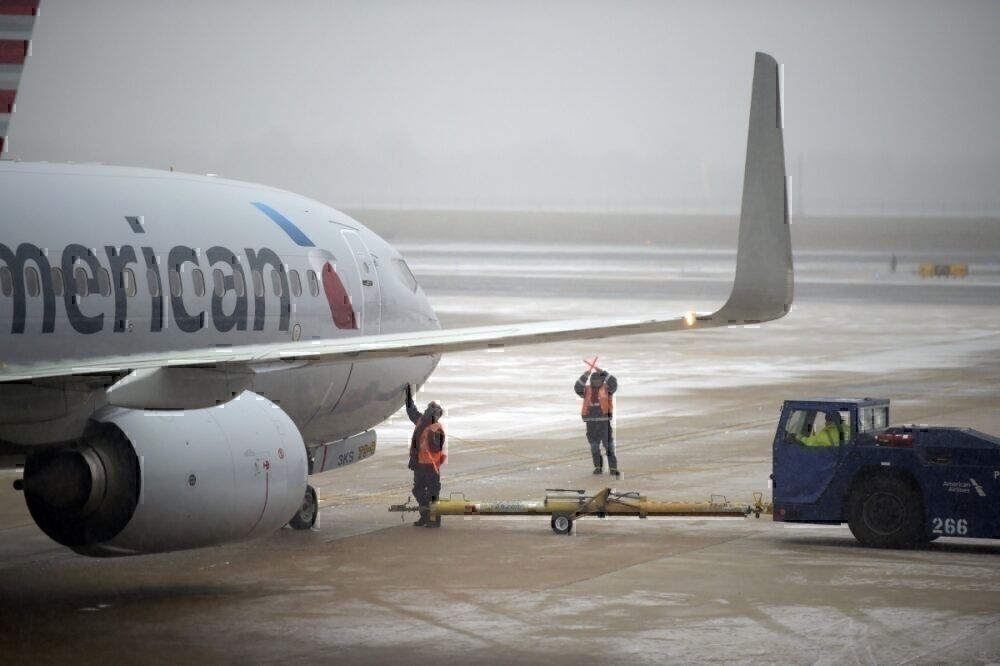 American Airlines snow