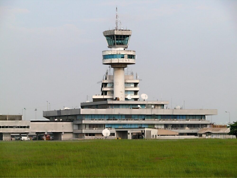 British Airways Boeing 777-300ER Suffers Bird Strikes In Nigeria